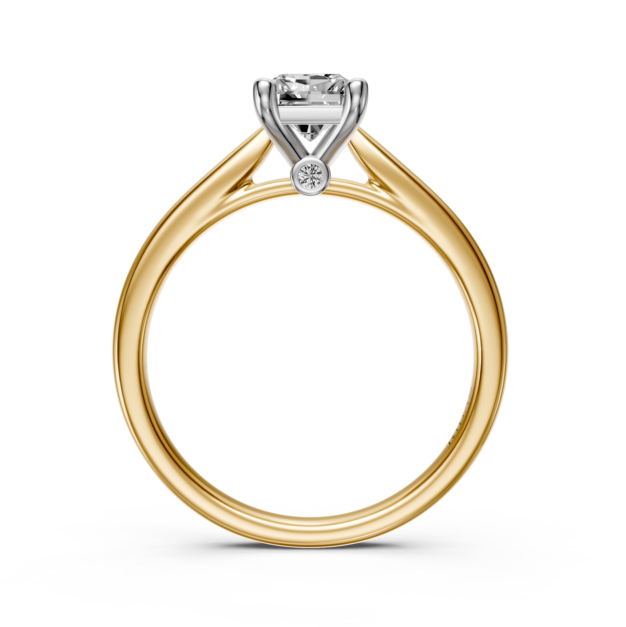 Diamond Ring in Yellow Gold
