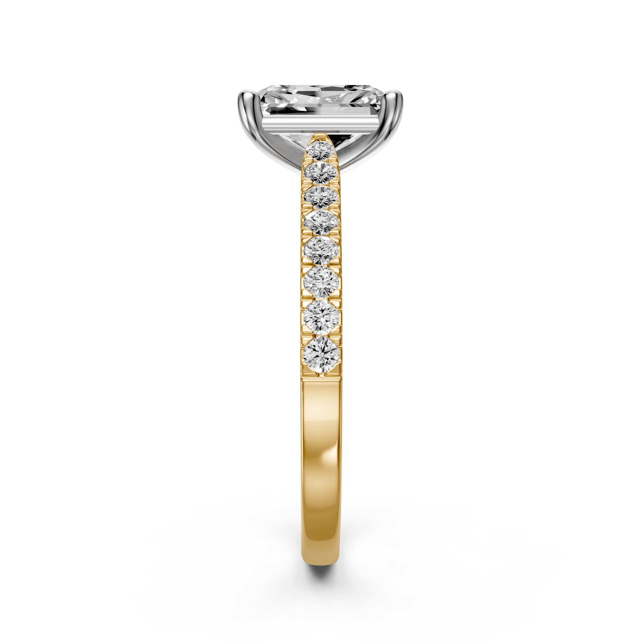 Diamond Ring in Yellow Gold