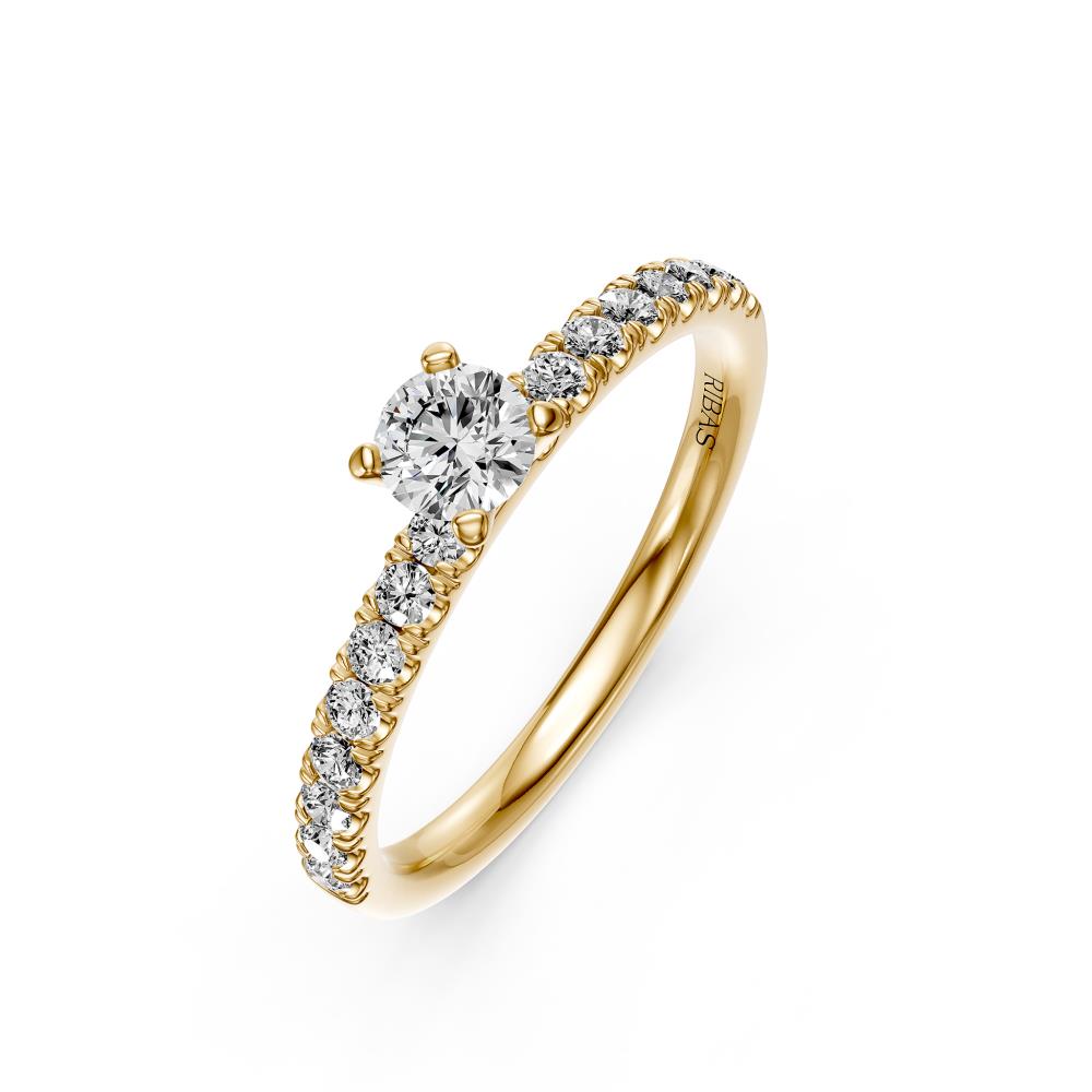 Diamond Ring in Yellow Gold