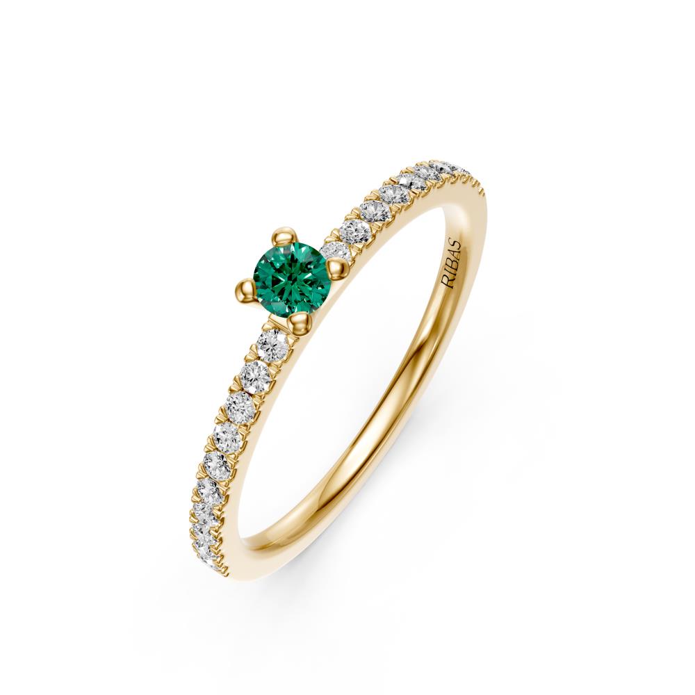 Diamond Ring with Sapphire in Yellow Gold