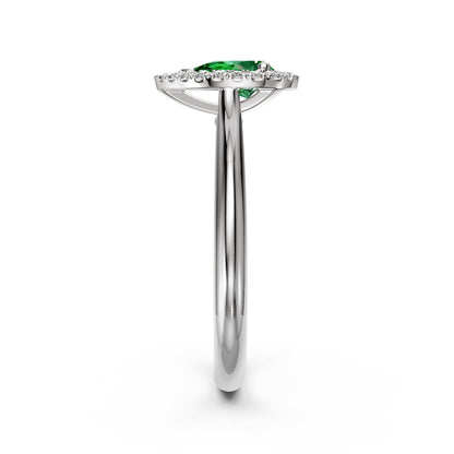 Diamond Ring with Tsavorite in White Gold