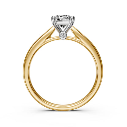 Diamond Ring in Yellow Gold
