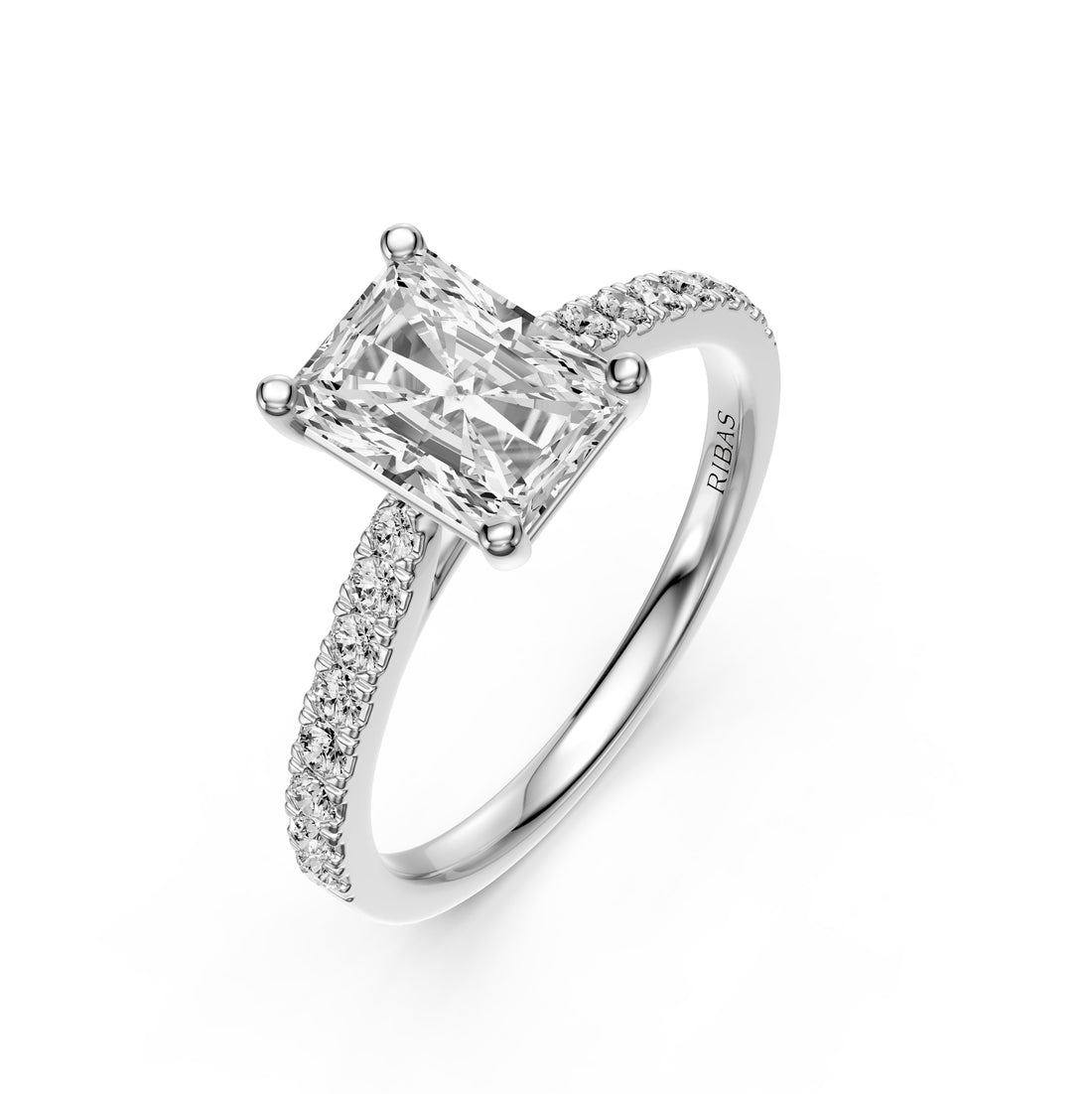 Diamond Ring in White Gold