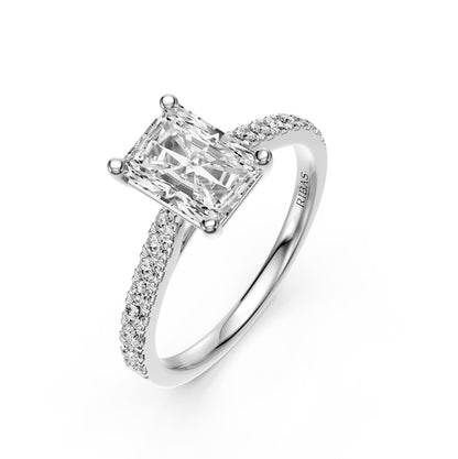 Diamond Ring in White Gold