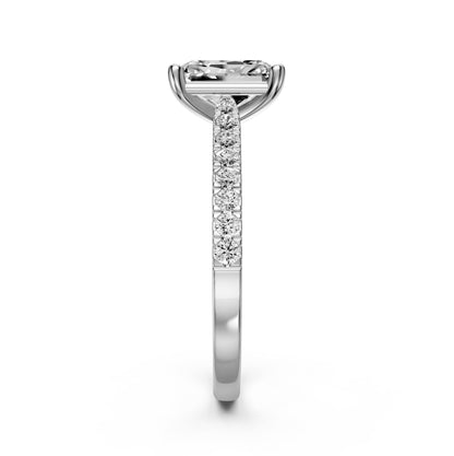 Diamond Ring in White Gold