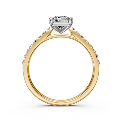 Diamond Ring in Yellow Gold