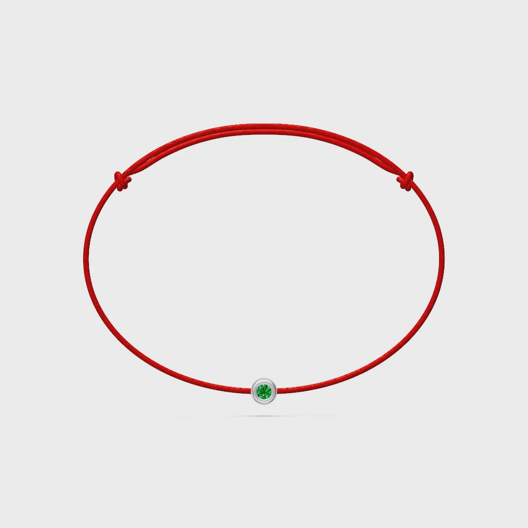 String bracelet with Tsavorite in White Gold